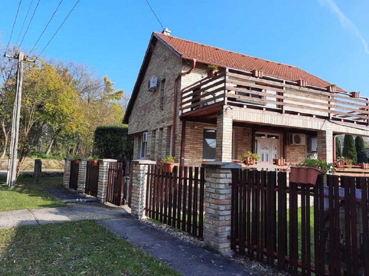 Ponty-Poronty Vendégház Nagybaracska Extérieur photo