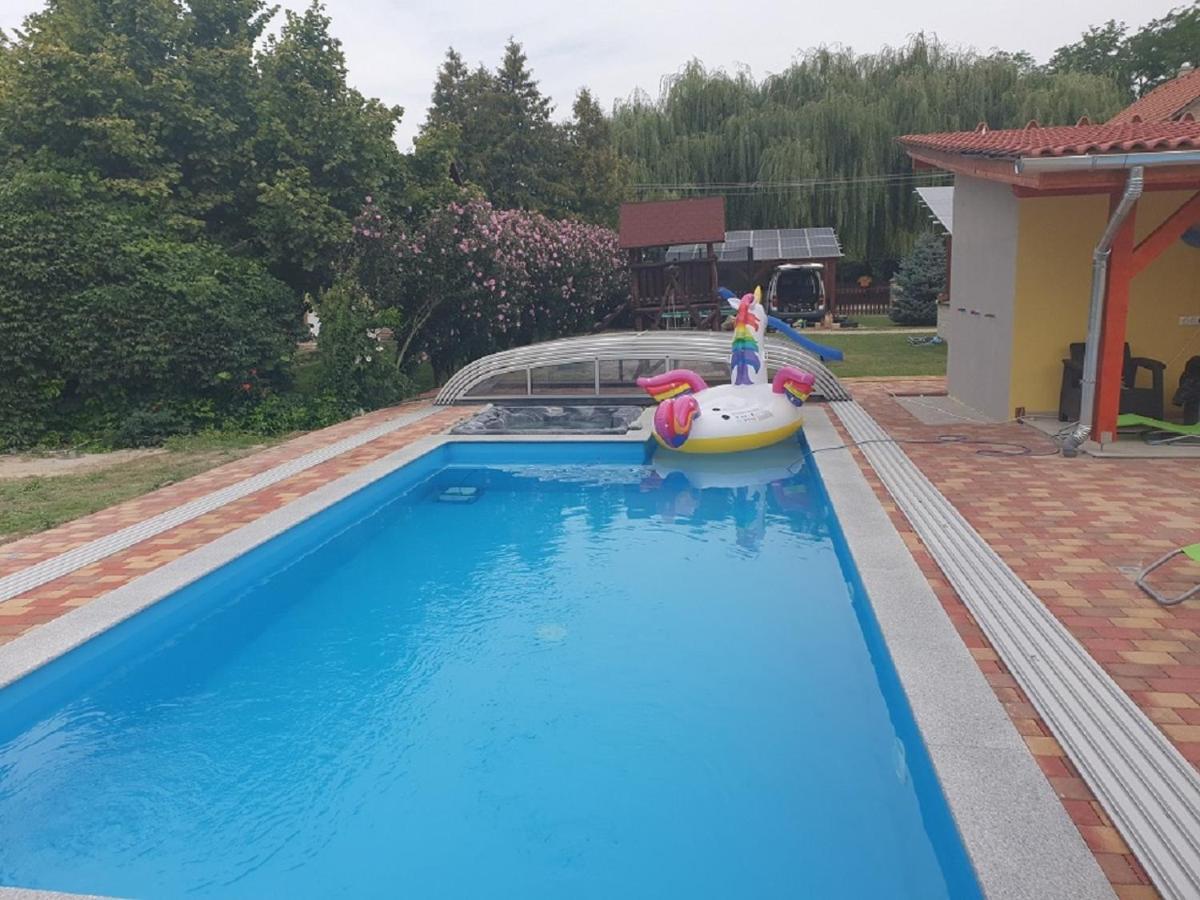 Ponty-Poronty Vendégház Nagybaracska Extérieur photo