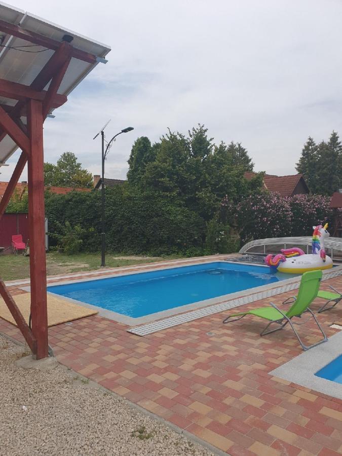 Ponty-Poronty Vendégház Nagybaracska Extérieur photo