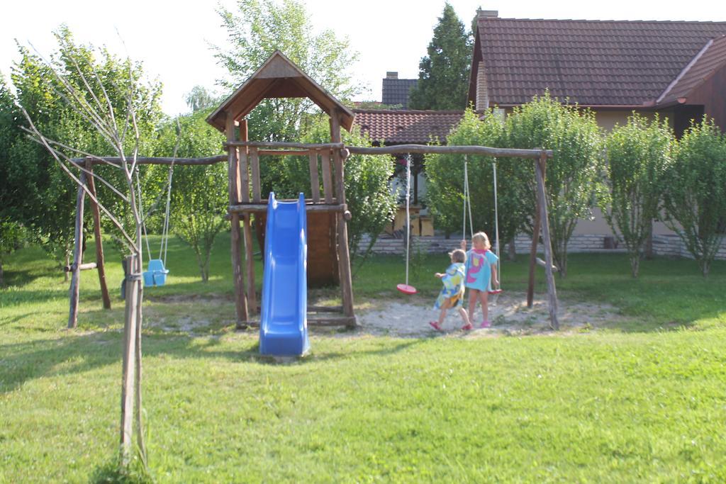 Ponty-Poronty Vendégház Nagybaracska Extérieur photo
